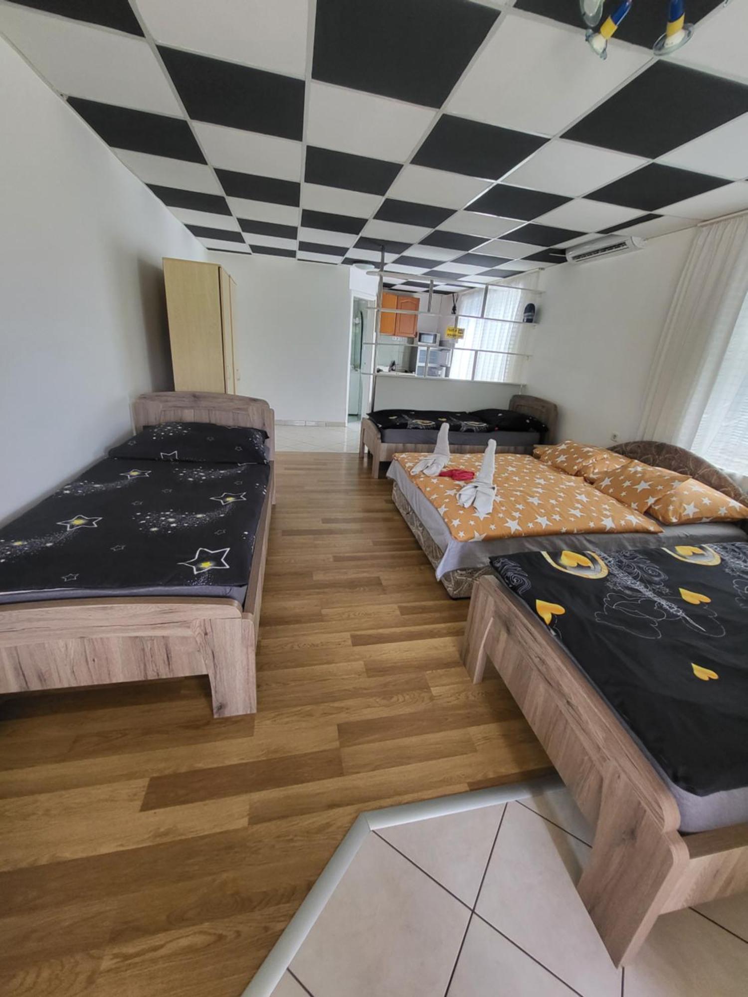 Napsugar Vendeghaz Apartment Tiszaujvaros Luaran gambar